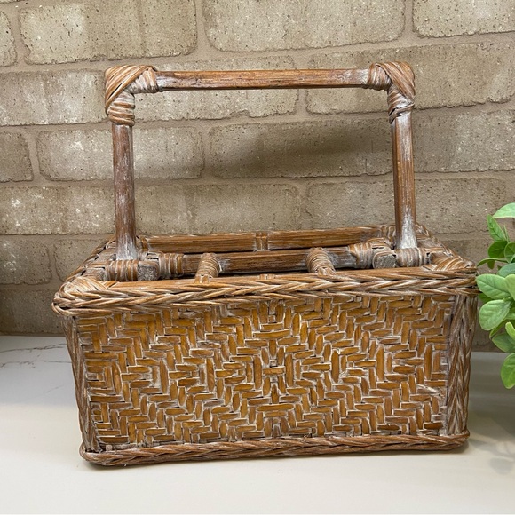 Rustic Brown Wicker Utensil Caddy⭐️ BEAUTIFUL + Functional - Picture 2 of 10